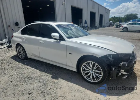 2023 BMW 330Xe из США, поврежденный, VIN 3MW39FS06P8D08614